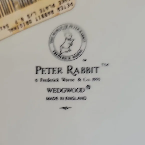 Peter Rabbit Ceramic Plate - Picture 7 of 8